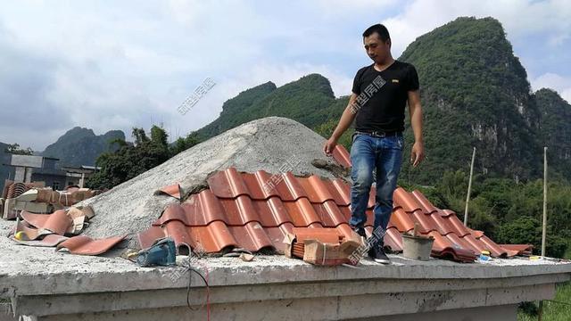 30元一平的樹脂瓦省錢又耐用？網友：吃飽沒事干，用一年就得換