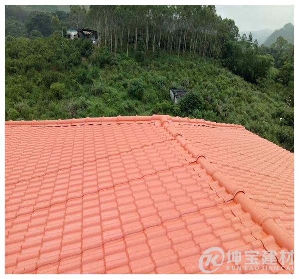 裝修屋頂選彩鋼瓦好還是合成樹脂瓦好？選對了直接節省幾千元